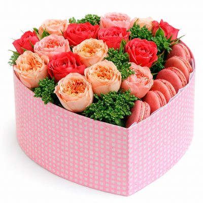 Цветы в коробке «Светлый праздник»